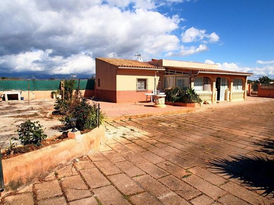 Foto 1 de Venta de casa rural en Zona periurbana de 2 habitaciones con terraza y piscina