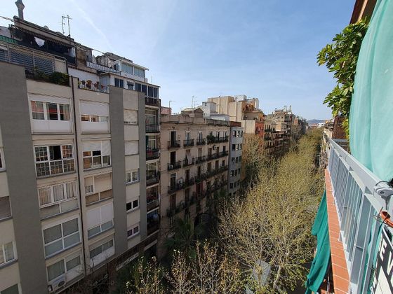 Foto 2 de Pis en venda a El Poble Sec - Parc de Montjuïc de 3 habitacions amb terrassa i balcó