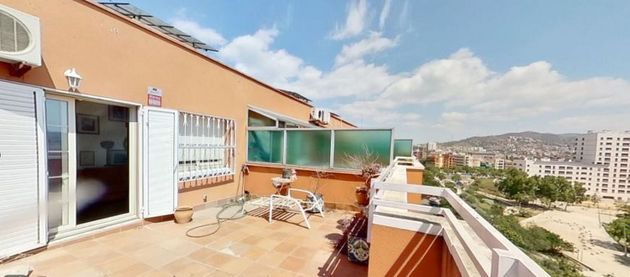 Foto 2 de Pis en venda a Sant Andreu de Palomar de 3 habitacions amb terrassa i aire acondicionat