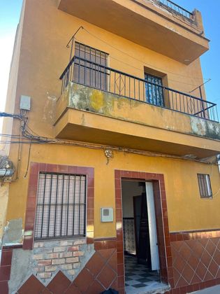 Foto 2 de Casa adossada en venda a calle Margarita Nelken de 3 habitacions amb terrassa