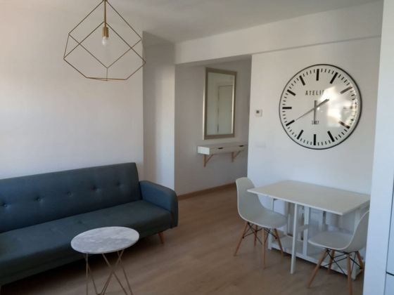 Foto 1 de Pis en lloguer a calle De Manuel Lorenzo Pardo de 2 habitacions amb mobles i aire acondicionat