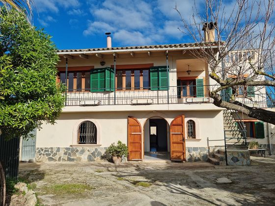 Foto 1 de Xalet en venda a Sant Joan de 3 habitacions amb terrassa i garatge