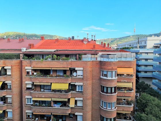 Foto 1 de Pis en lloguer a Sarrià de 2 habitacions amb terrassa i mobles