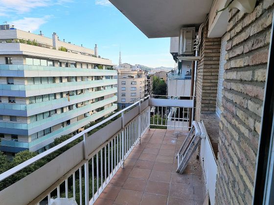 Foto 2 de Alquiler de piso en Sarrià de 2 habitaciones con terraza y muebles