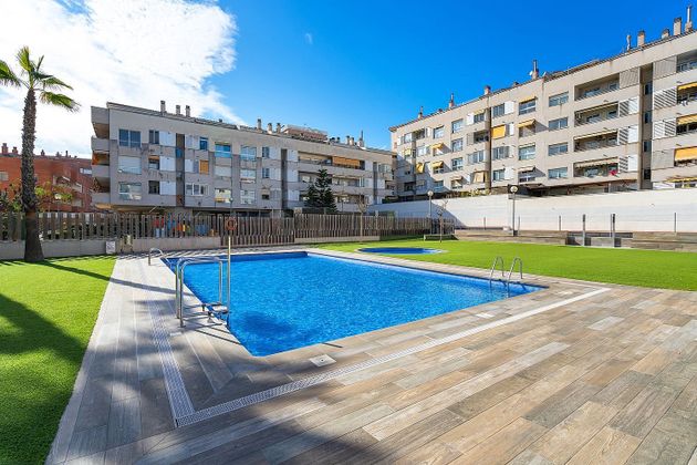 Foto 2 de Venta de dúplex en Sant Joan Despí de 3 habitaciones con terraza y piscina