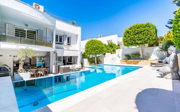 Foto 1 de Casa en venta en Mercadal (Es) de 4 habitaciones con terraza y piscina
