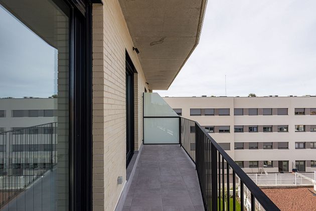 Foto 2 de Alquiler de ático en Los Valles de 3 habitaciones con terraza y garaje