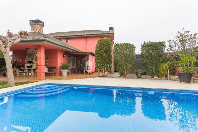 Foto 1 de Xalet en venda a Montilivi - Palau de 5 habitacions amb terrassa i piscina