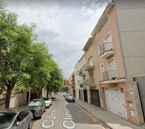 Foto 1 de Terreny en venda a calle Josep Anselm Clave de 117 m²