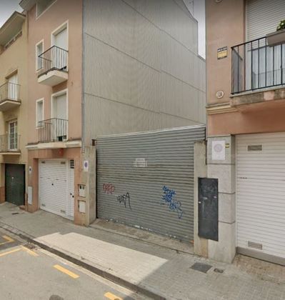 Foto 2 de Terreny en venda a calle Josep Anselm Clave de 117 m²