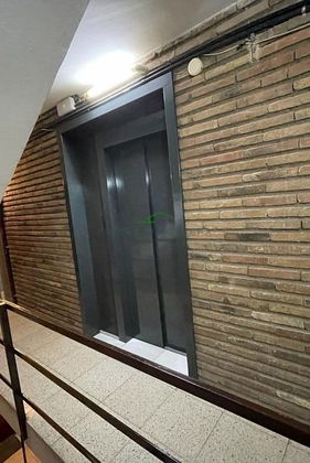 Foto 1 de Piso en venta en calle Dalt de la Ciutadella de 4 habitaciones con ascensor