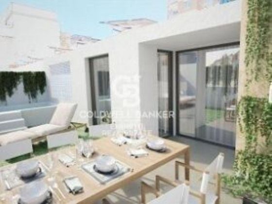 Foto 1 de Venta de casa en Les Corts de 3 habitaciones con terraza y piscina
