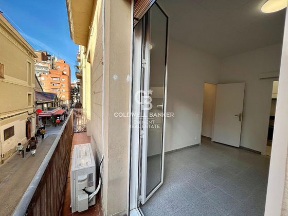 Foto 2 de Pis en venda a Vila de Gràcia de 2 habitacions amb balcó i aire acondicionat