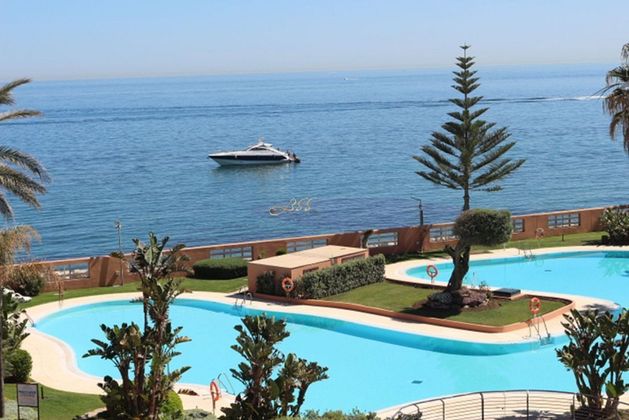 Foto 2 de Àtic en lloguer a calle Ventura del Mar de 3 habitacions amb terrassa i piscina