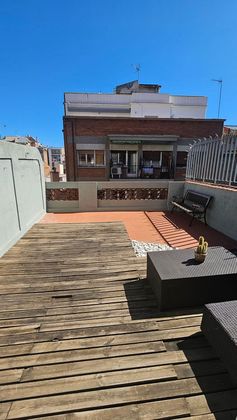 Foto 2 de Àtic en lloguer a Vila de Gràcia amb terrassa i mobles