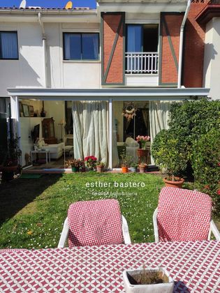 Foto 1 de Casa adossada en venda a Berango de 4 habitacions amb terrassa i jardí