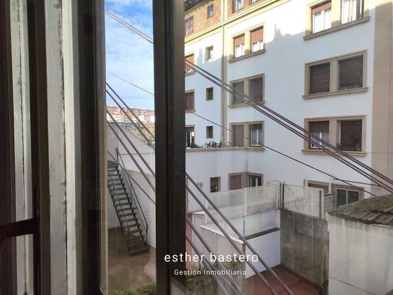 Foto 2 de Venta de piso en Las Arenas Centro de 4 habitaciones con garaje y calefacción