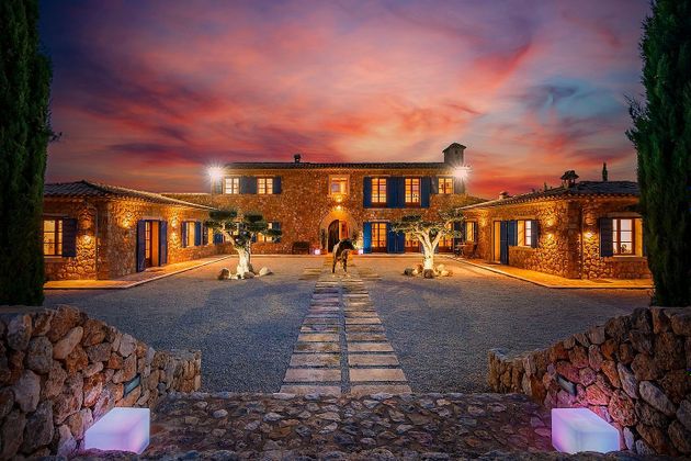 Foto 1 de Casa en venda a Alaró de 8 habitacions amb terrassa i piscina