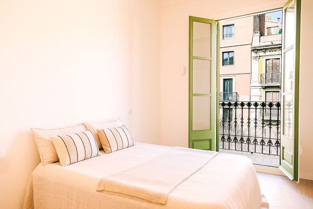 Foto 1 de Àtic en venda a calle De Provença de 2 habitacions amb terrassa i balcó