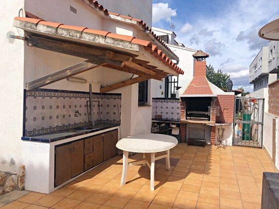 Foto 1 de Casa adossada en venda a calle Del Moro de 4 habitacions amb terrassa i garatge