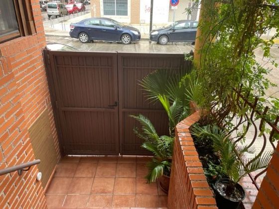 Foto 2 de Casa adosada en venta en calle Benita Hormigos de 4 habitaciones con terraza y garaje