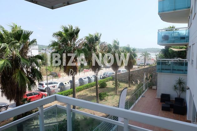 Foto 2 de Piso en venta en Marina Botafoc - Platja de Talamanca de 4 habitaciones con terraza y piscina