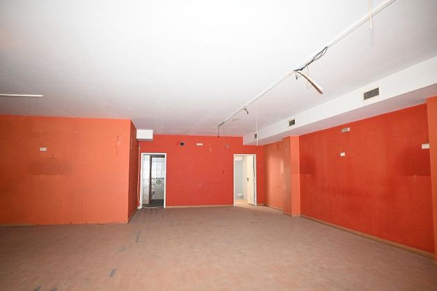 Foto 1 de Local en alquiler en Angustias - Chana - Encina de 110 m²