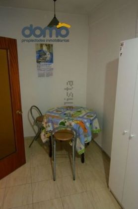 Foto 2 de Pis en venda a Barrio Alto - San Félix - Oliveros - Altamira de 3 habitacions amb mobles i balcó