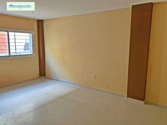 Foto 1 de Venta de piso en Ubrique de 3 habitaciones con garaje y ascensor
