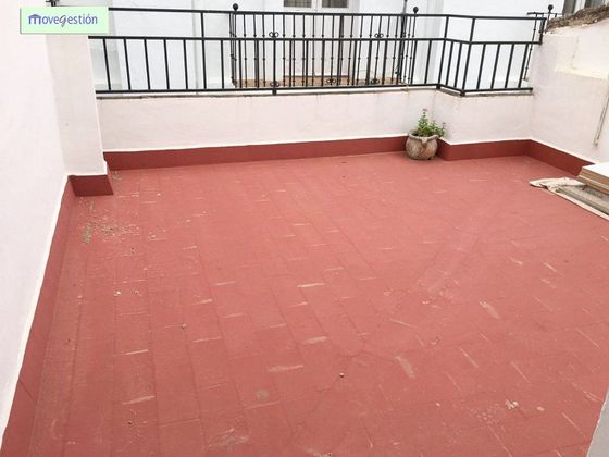 Foto 1 de Venta de piso en Ubrique de 3 habitaciones con terraza