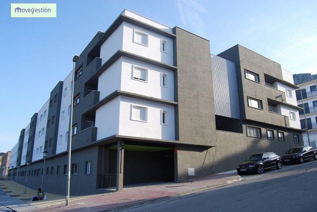 Foto 1 de Venta de piso en Ubrique de 2 habitaciones con garaje y ascensor
