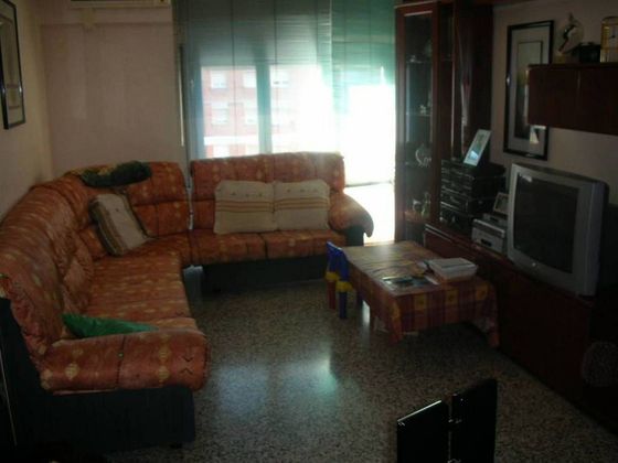 Foto 1 de Venta de piso en Plaça Catalunya de 4 habitaciones con aire acondicionado y calefacción