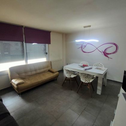 Foto 1 de Piso en venta en Poble Nou de 4 habitaciones con balcón y aire acondicionado