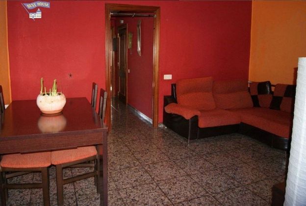Foto 2 de Pis en venda a Sagrada Familia de 3 habitacions amb calefacció