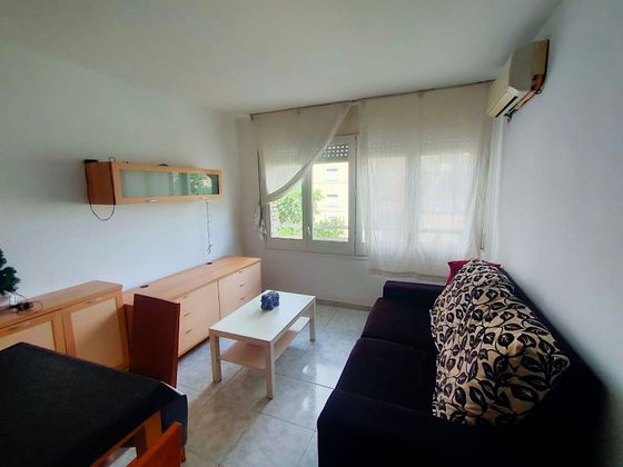 Foto 1 de Pis en lloguer a Poble Nou de 2 habitacions amb mobles i aire acondicionat