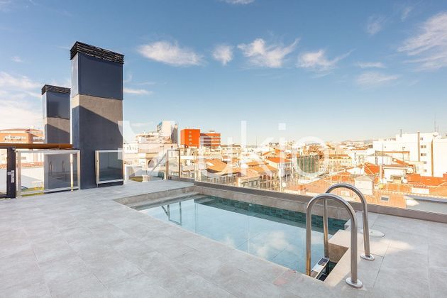Foto 1 de Piso en alquiler en Trafalgar de 3 habitaciones con terraza y piscina