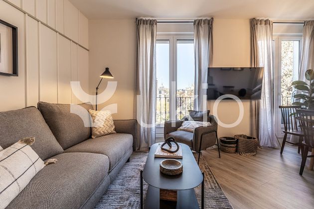 Foto 1 de Piso en alquiler en Trafalgar de 2 habitaciones con muebles y aire acondicionado