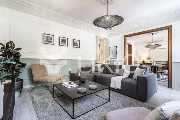 Foto 2 de Piso en alquiler en Trafalgar de 4 habitaciones con muebles y aire acondicionado