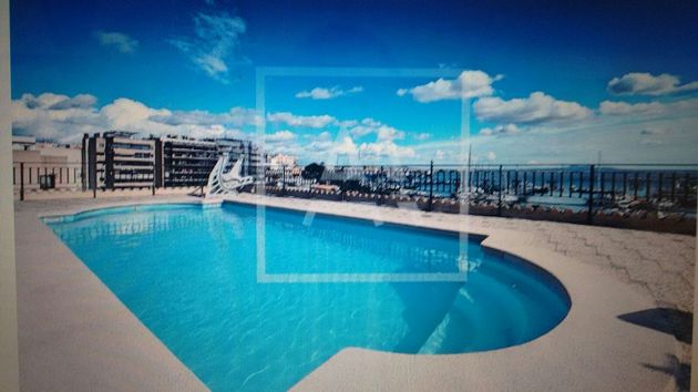 Foto 2 de Piso en alquiler en calle Joan Miro de 8 habitaciones con terraza y piscina