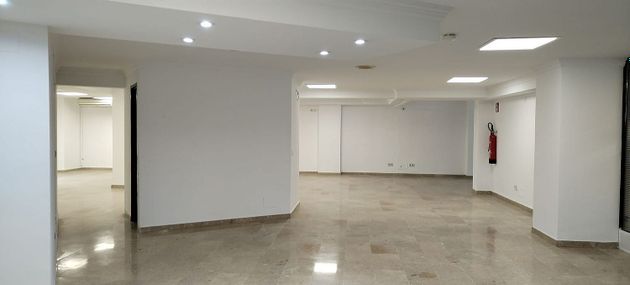 Foto 2 de Alquiler de oficina en Camp d'en Serralta de 559 m²