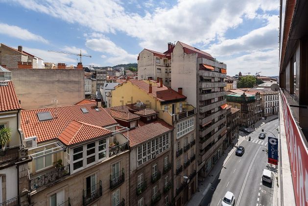 Foto 1 de Pis en venda a Centro - Ourense de 5 habitacions amb garatge i balcó