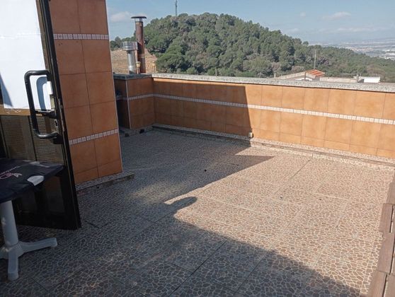 Foto 2 de Casa adosada en venta en Santa Maria de Martorelles de 3 habitaciones con terraza y aire acondicionado