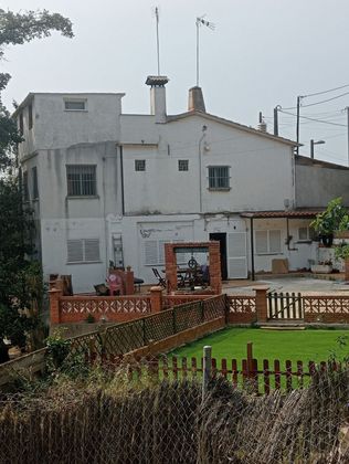 Foto 1 de Venta de casa en Sant Fost de Campsentelles de 4 habitaciones con terraza y piscina