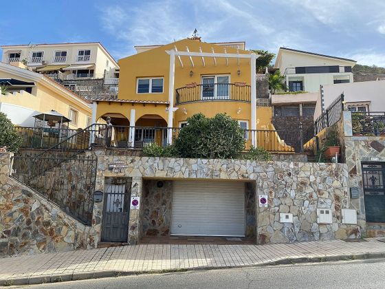 Foto 1 de Xalet en venda a calle Francisco Navarro Navarro de 4 habitacions amb terrassa i garatge