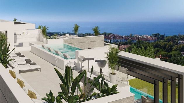 Foto 2 de Venta de chalet en Nagüeles Alto de 7 habitaciones con terraza y piscina