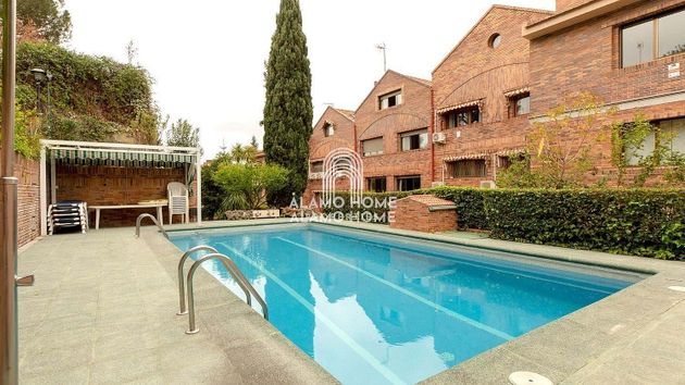 Foto 1 de Casa en venda a Peñagrande de 6 habitacions amb terrassa i piscina
