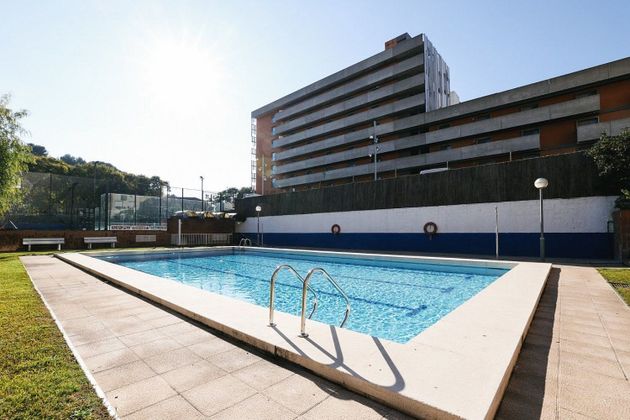 Foto 1 de Pis en venda a La Marina de Port de 4 habitacions amb terrassa i piscina