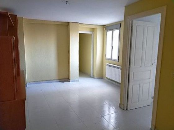 Foto 2 de Venta de piso en Calahorra de 2 habitaciones con calefacción