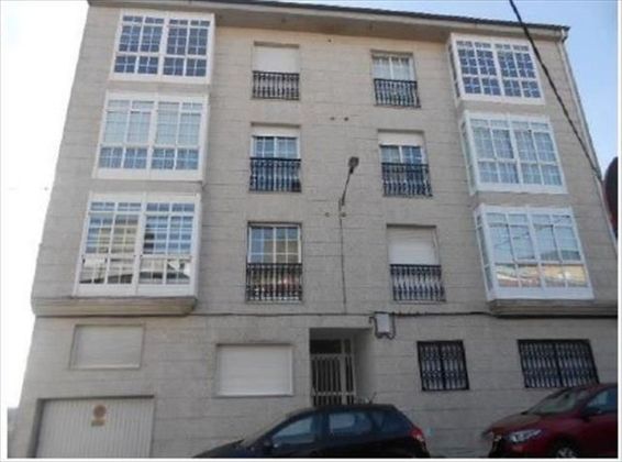 Foto 1 de Venta de piso en Castro Caldelas de 3 habitaciones con garaje