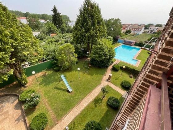 Foto 1 de Pis en venda a Villarejo de Órbigo de 2 habitacions amb terrassa i piscina